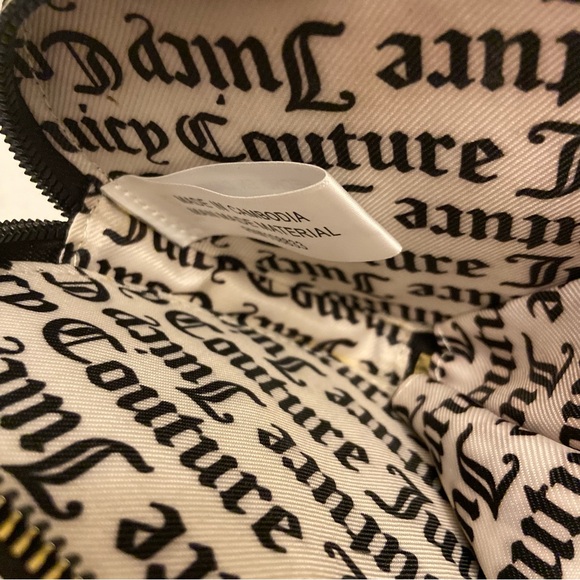Juicy Couture Heart-Shaped Black and Gold Logo Zip Around Clutch Wristlet. - Picture 3 of 3